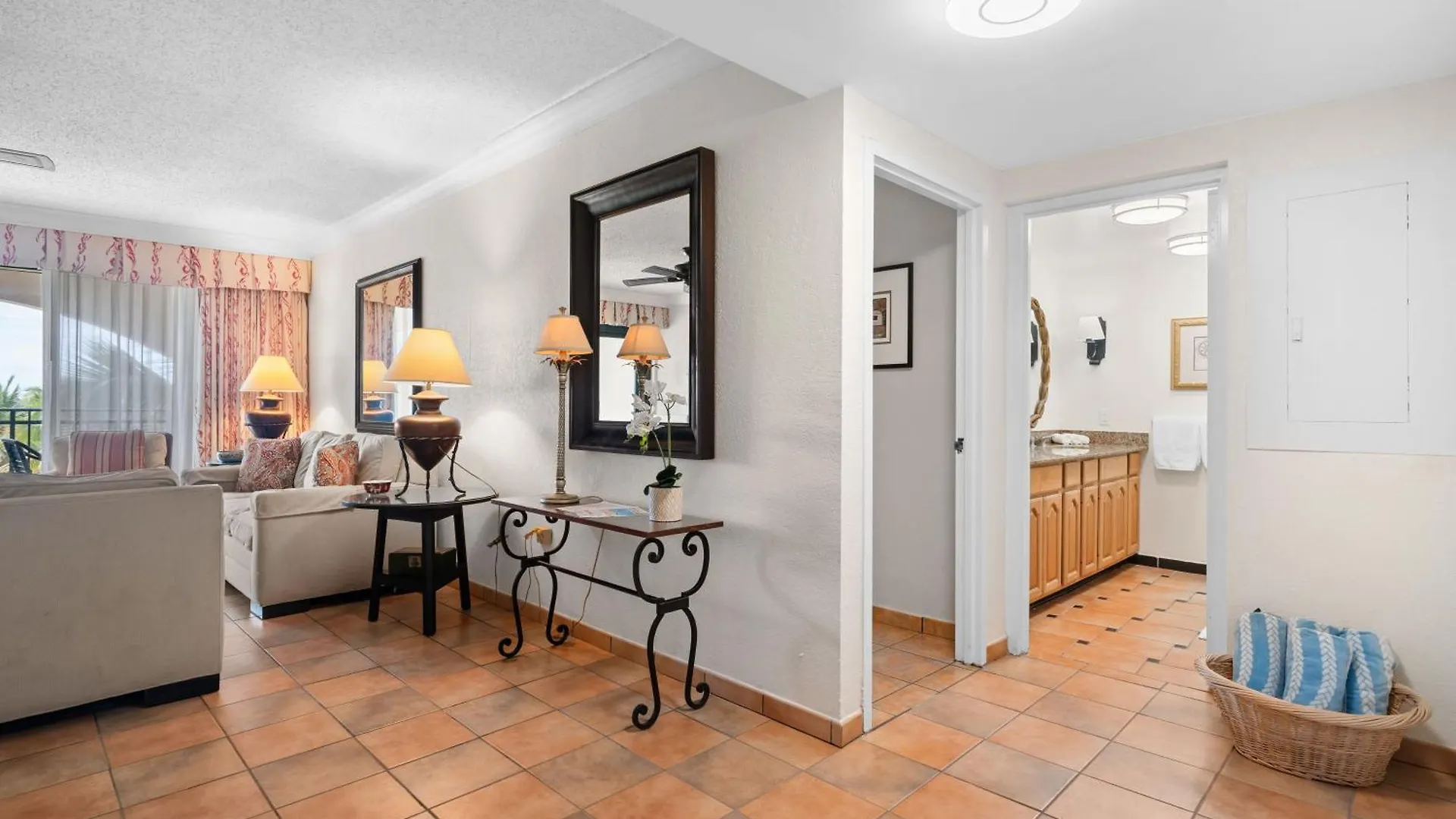 Sea Breeze Villas - 8482 location
